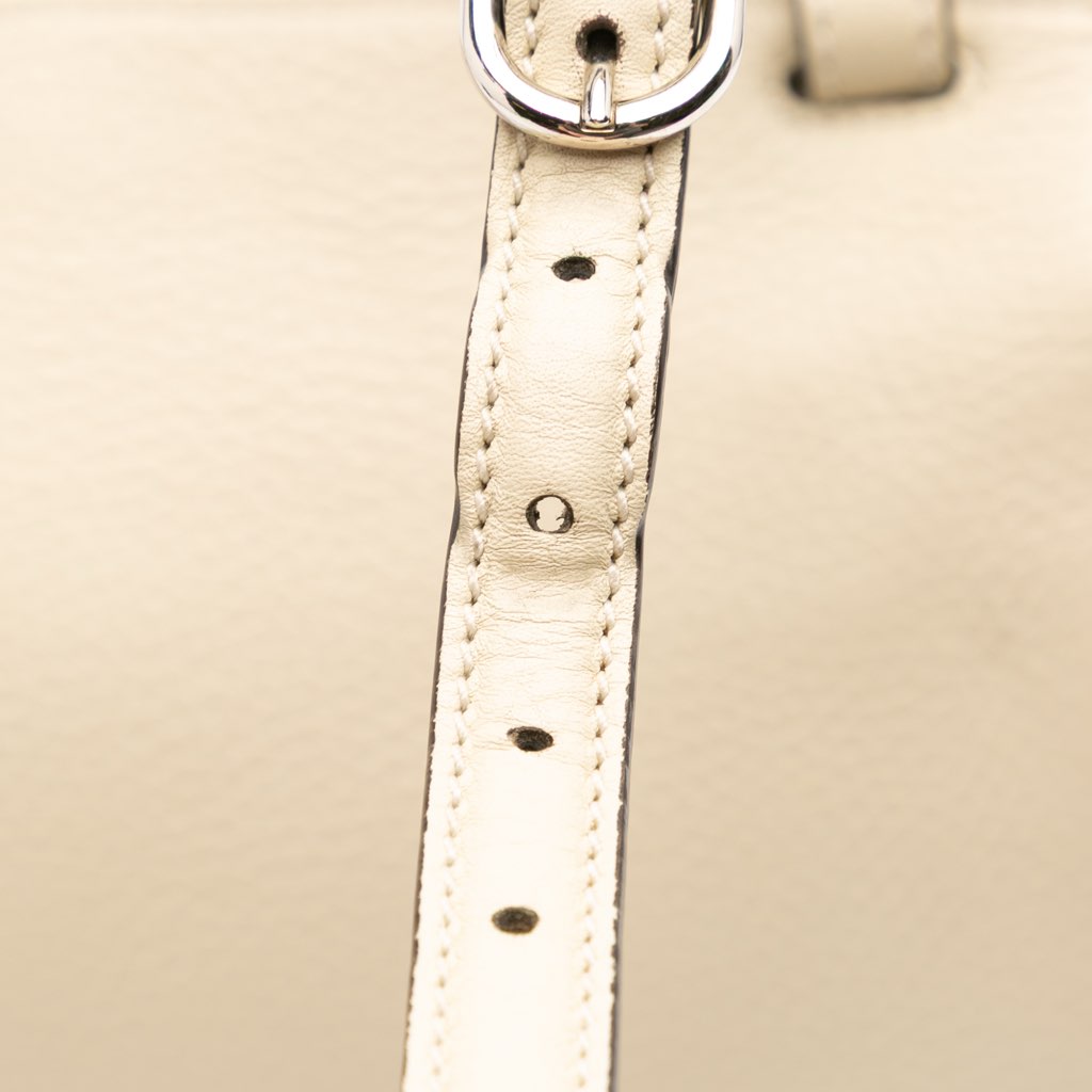 Gucci Medium Leather Bamboo Daily Crossbody - Image 11