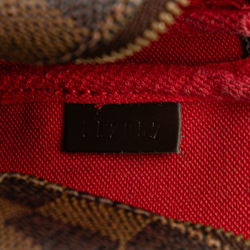 Louis Vuitton Damier Ebene Mini Pochette Accessoires - Detail 1