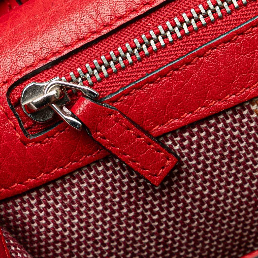 Gucci Medium Leather Bamboo Daily Crossbody - Detail 1