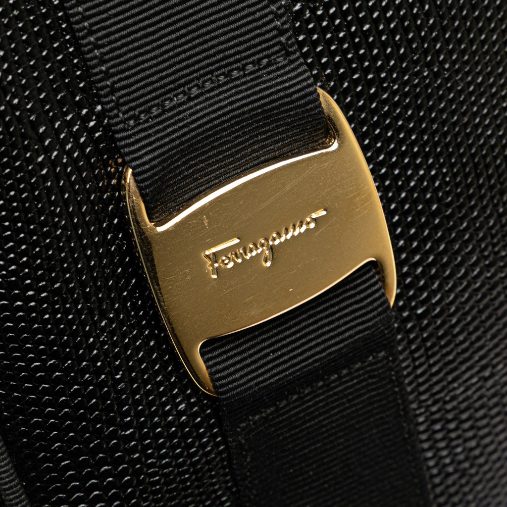 Salvatore Ferragamo Embossed Lizard Leather Vara Crossbody - Detail 2