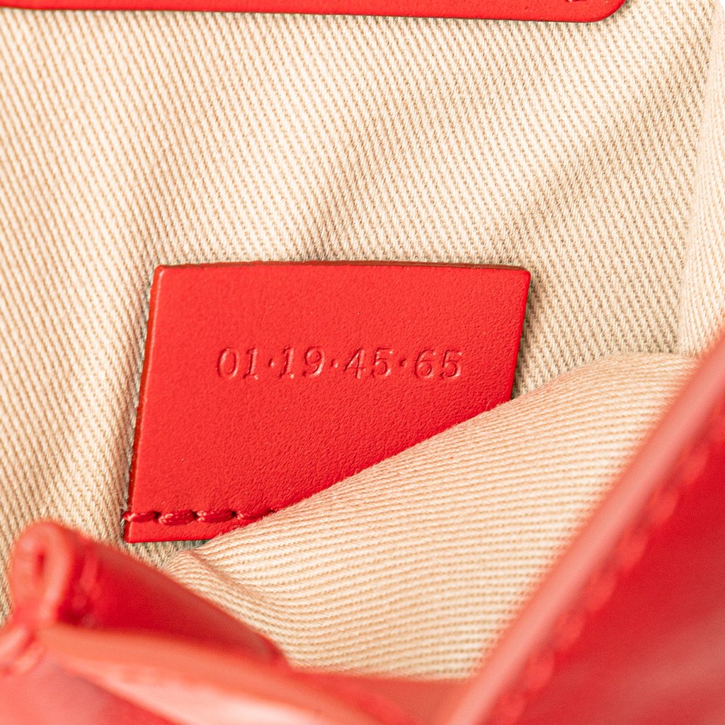 Salvatore Ferragamo Small Calfskin and Suede C Clutch With Chain - Detail 2