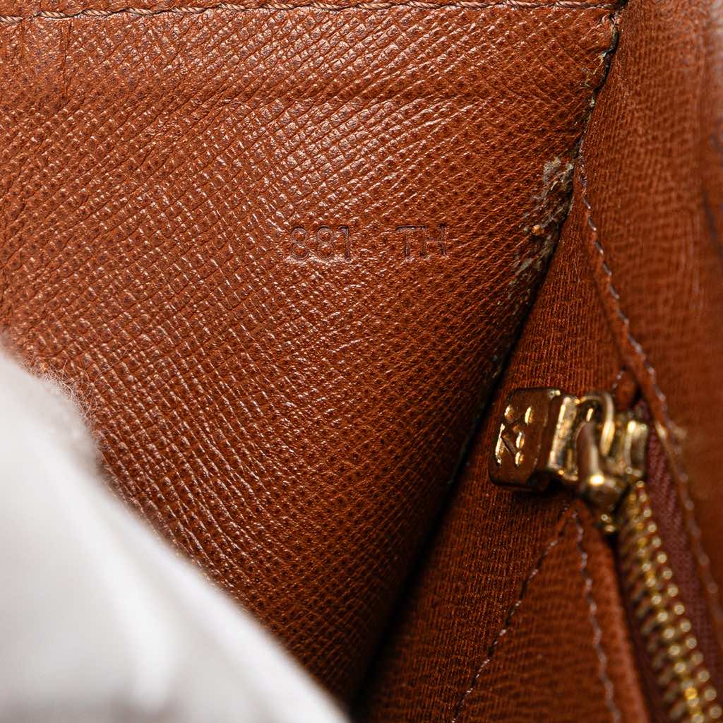 Louis Vuitton Monogram Pochette Dame GM - Detail 1