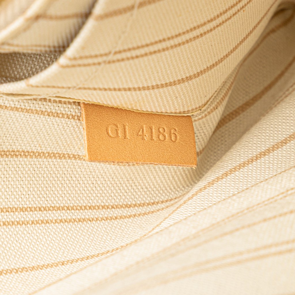 Louis Vuitton Damier Azur Neverfull MM Pouch - Detail 1