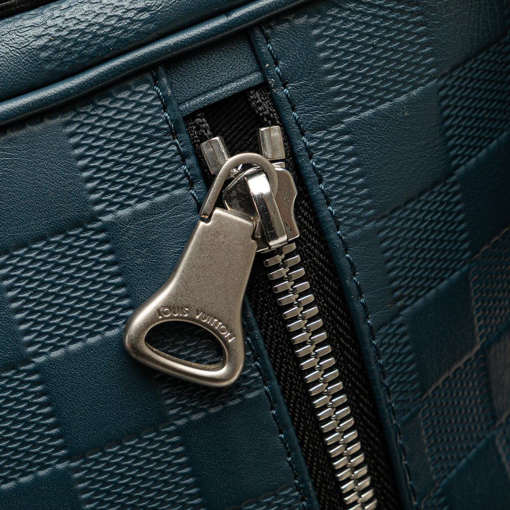 Louis Vuitton Damier Infini District PM - Image 10