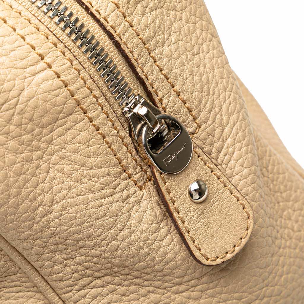 Salvatore Ferragamo Leather Gancini Pleated Handbag - Detail 1