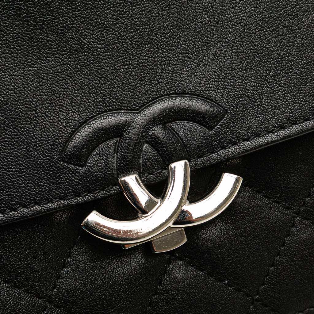 Chanel Small Quilted Goatskin CC Box Flap - Detail 2