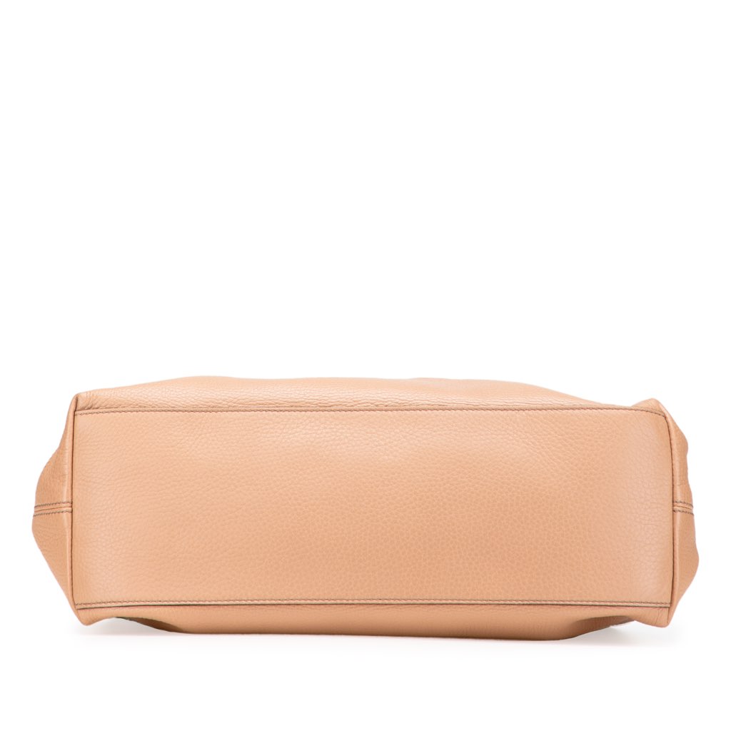 Gucci Medium Leather Soho Chain Tote - Image 6