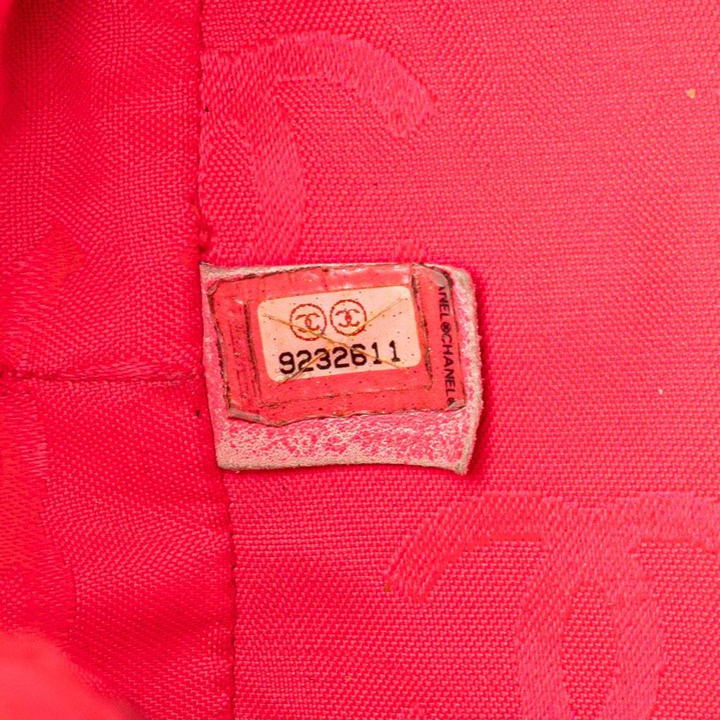 Chanel Large Lambskin Cambon Ligne Tote - Detail 1