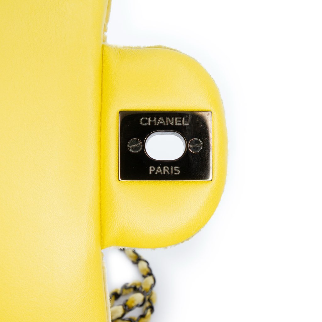 Chanel Mini Rectangular Classic Velvet Single Flap - Detail 2