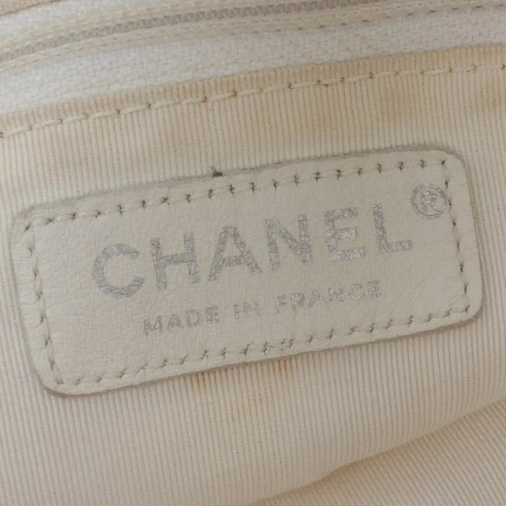Chanel Tweed Boucle Knitting Top Handle Bag White Tweed Good - Box View
