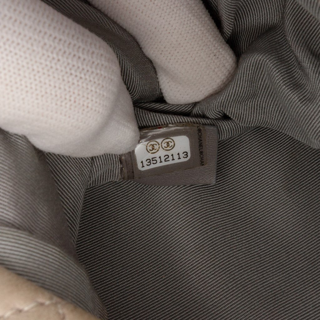 Chanel CC Quilted Glazed Calfskin Portobello Tote - Detail 1