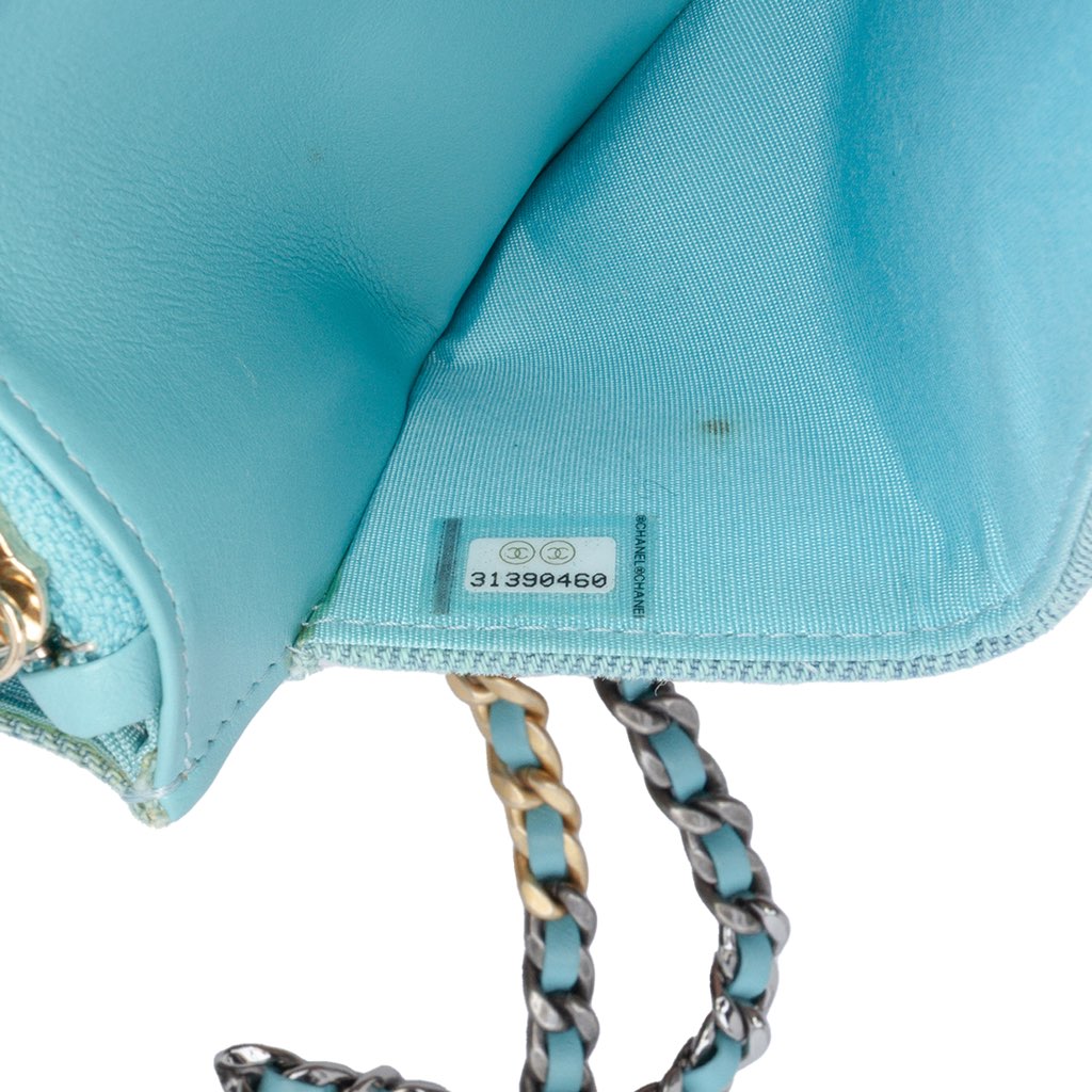 Chanel Denim 19 Wallet on Chain - Detail 2
