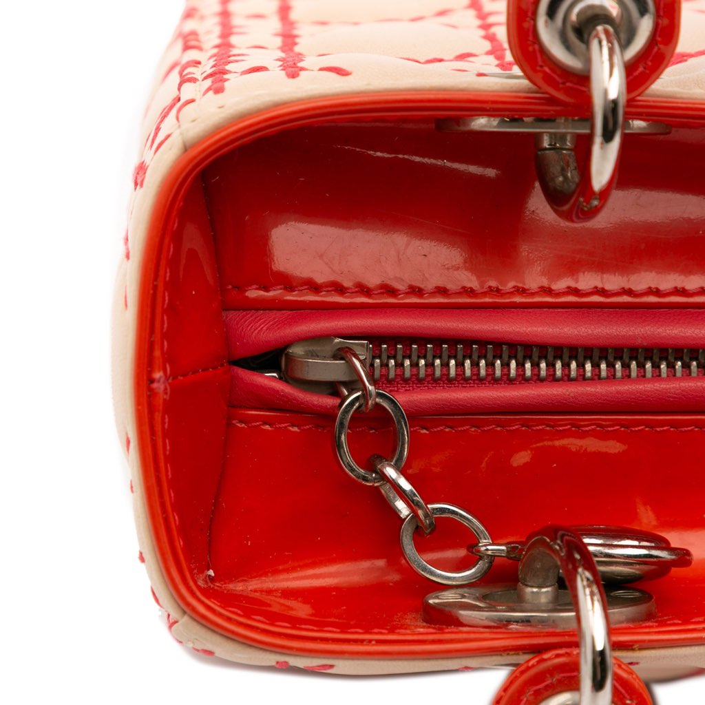 Dior Medium Lambskin Cannage Stitched Lady Dior - Detail 2