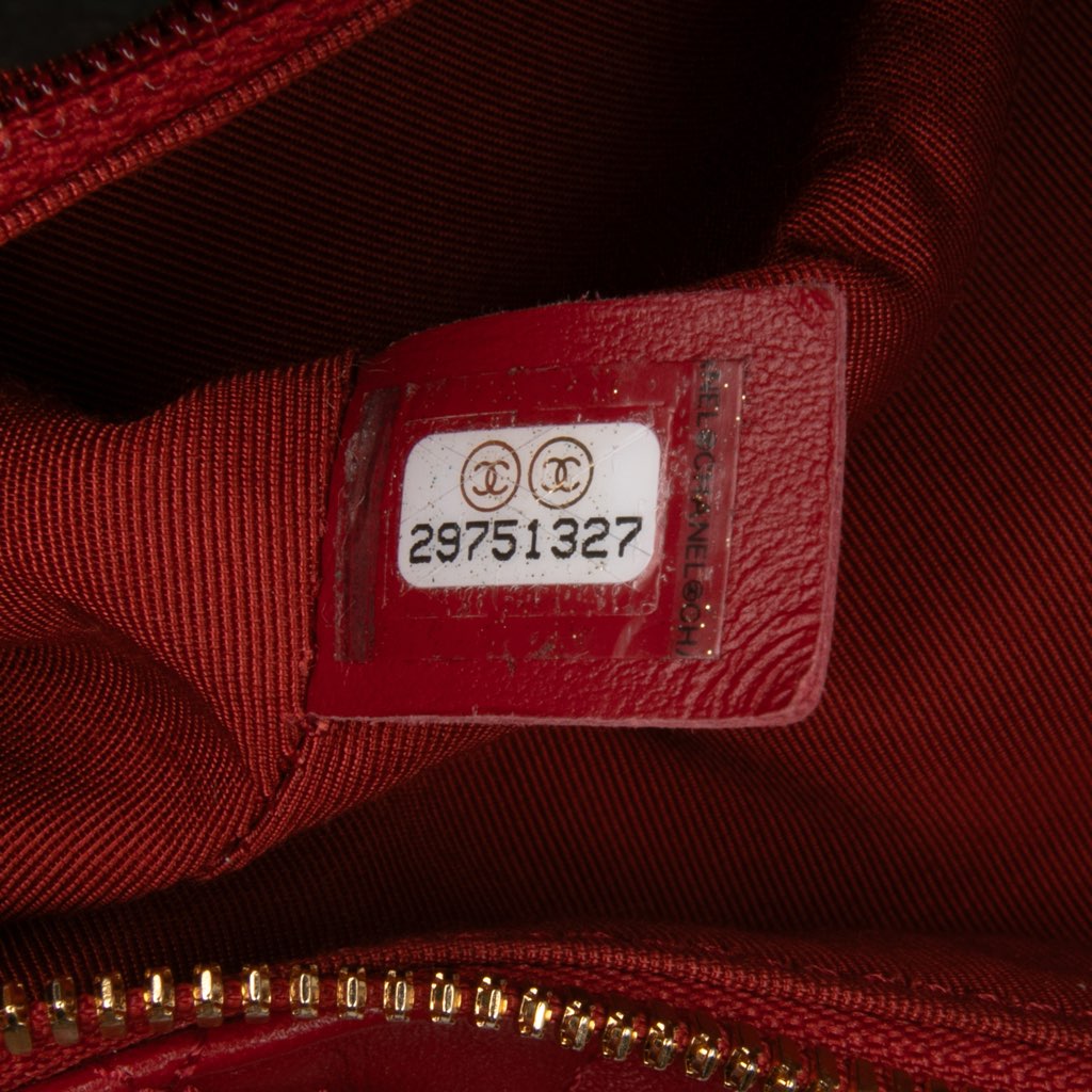 Chanel Small Quilted Lambskin Perfect Meeting Hobo - Side view