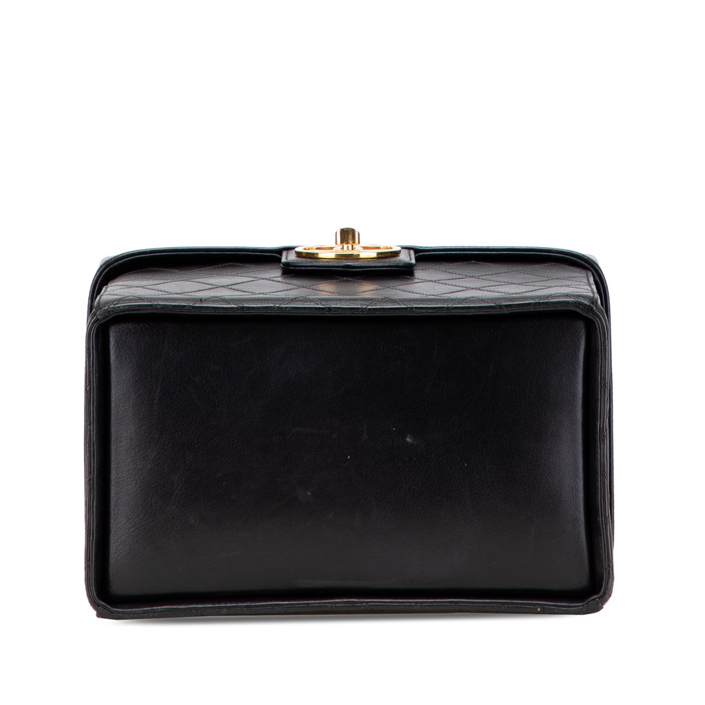 Chanel CC Stitched Calfskin Turnlock Vanity Case - Image 6