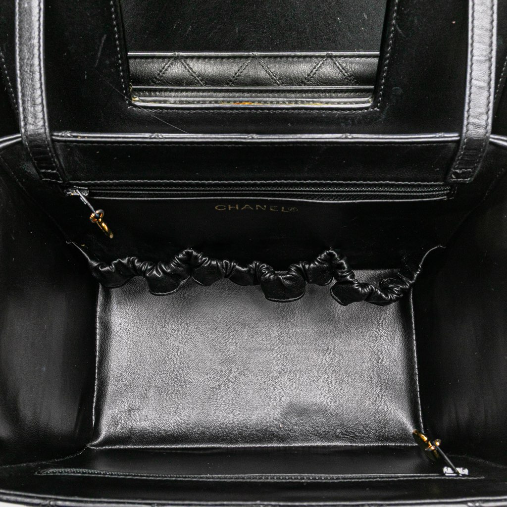 Chanel CC Stitched Calfskin Turnlock Vanity Case - 4