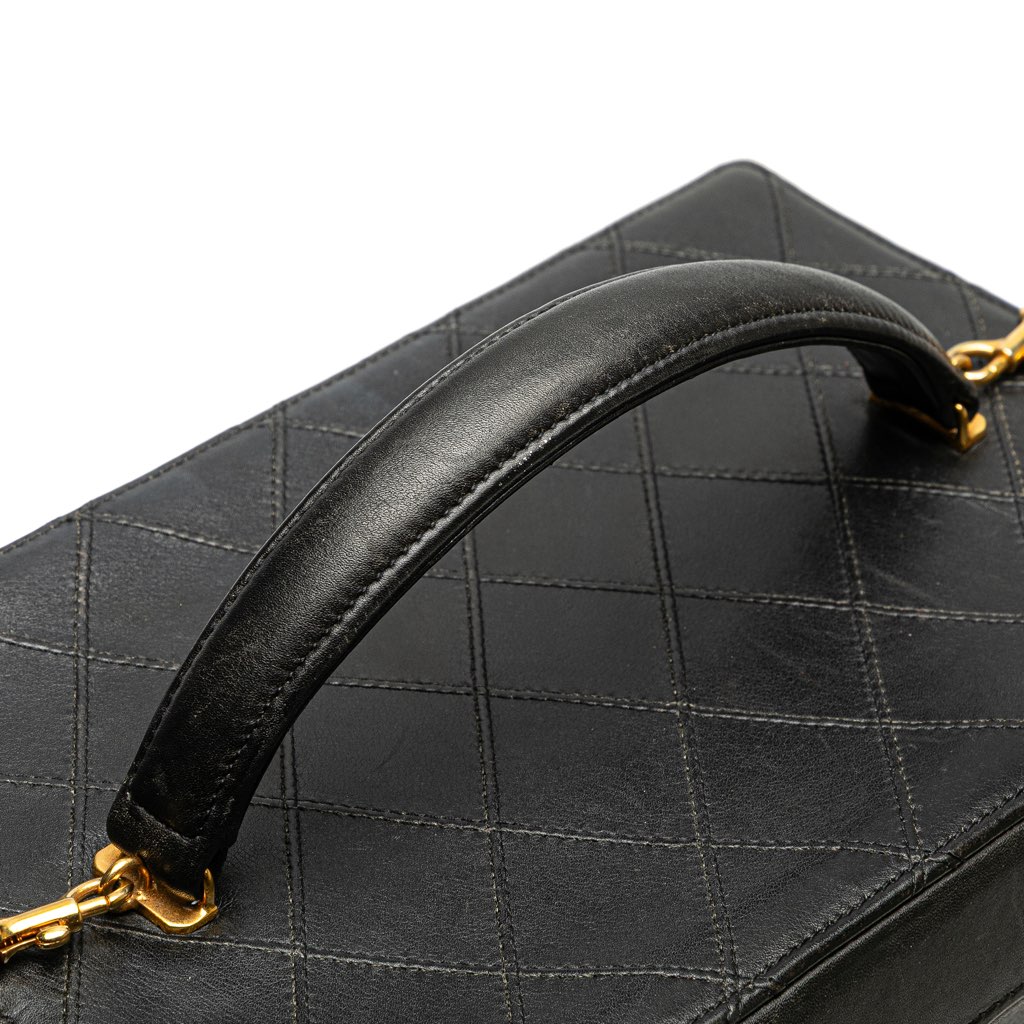 Chanel CC Stitched Calfskin Turnlock Vanity Case - Image 10