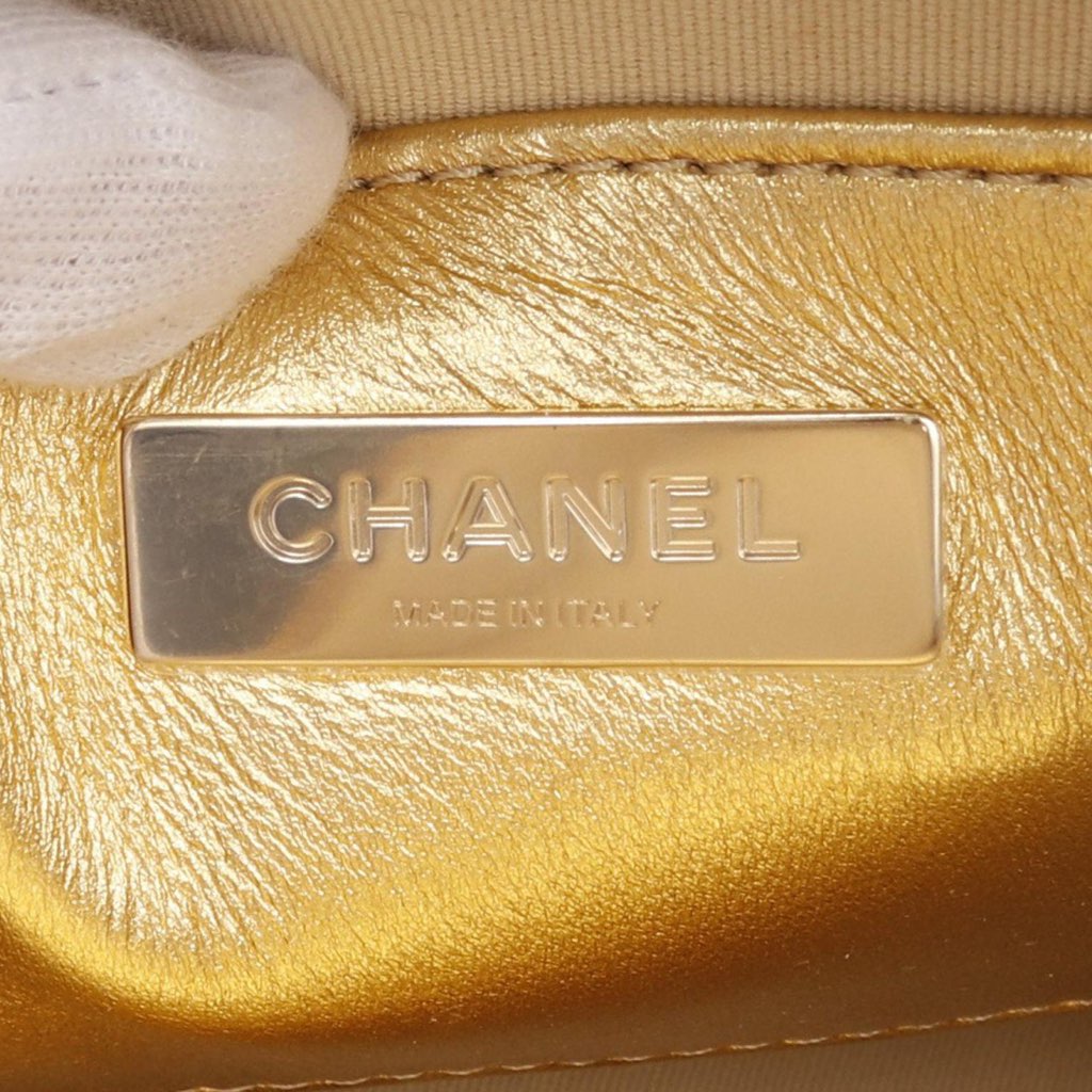 Chanel Quilted Lambskin Walk Of Fame Star Crossbody - 4