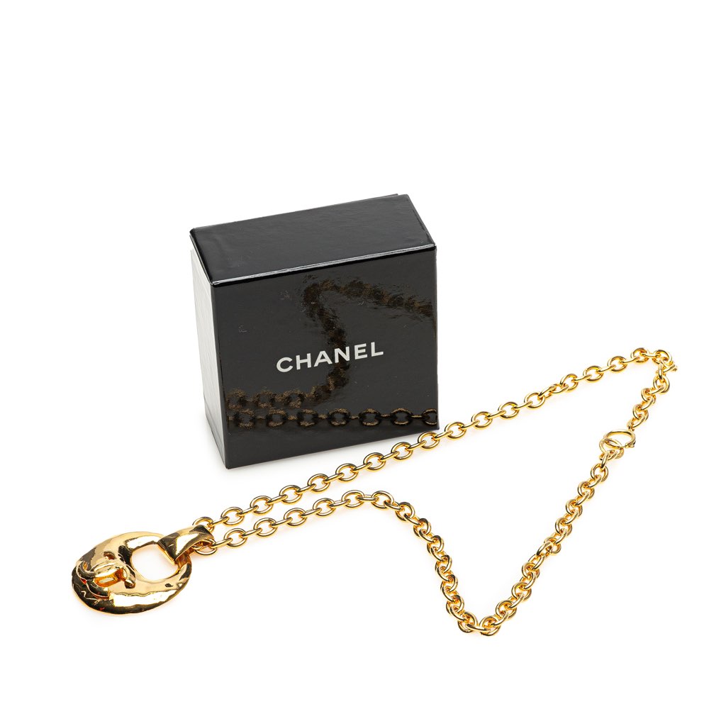 Chanel Gold Plated CC Logo Circle Pendant Necklace - Detail 1