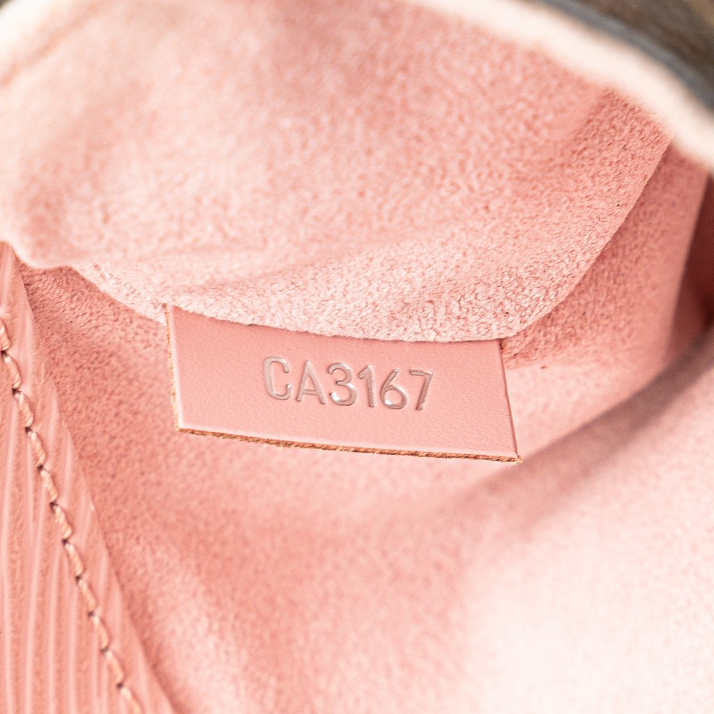 Louis Vuitton Monogram Epi Saint-Michel - Detail 2