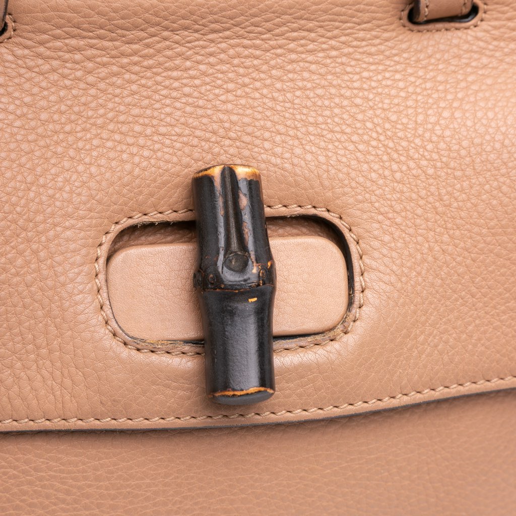 Gucci Small Leather Bamboo Daily Satchel - Image 10