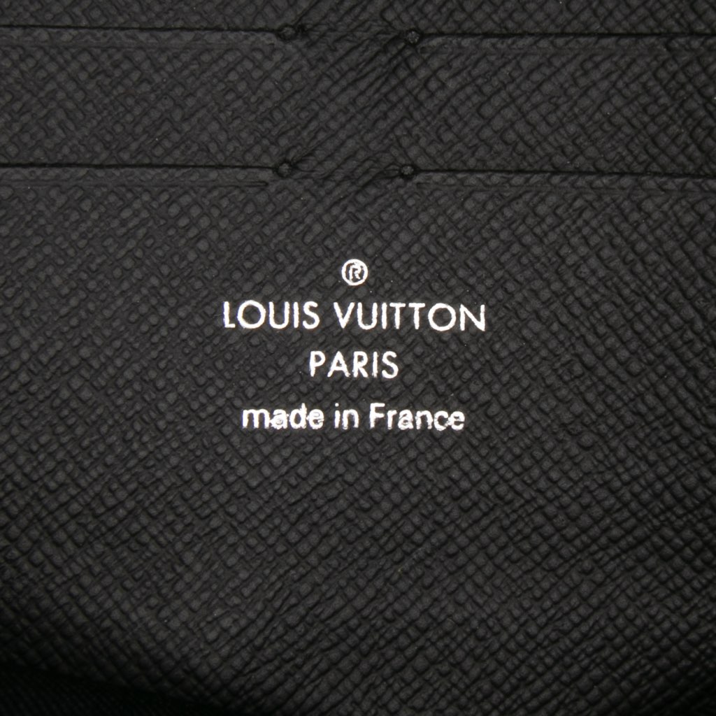 Louis Vuitton Damier Graphite Pixel Pochette Voyage MM - 5