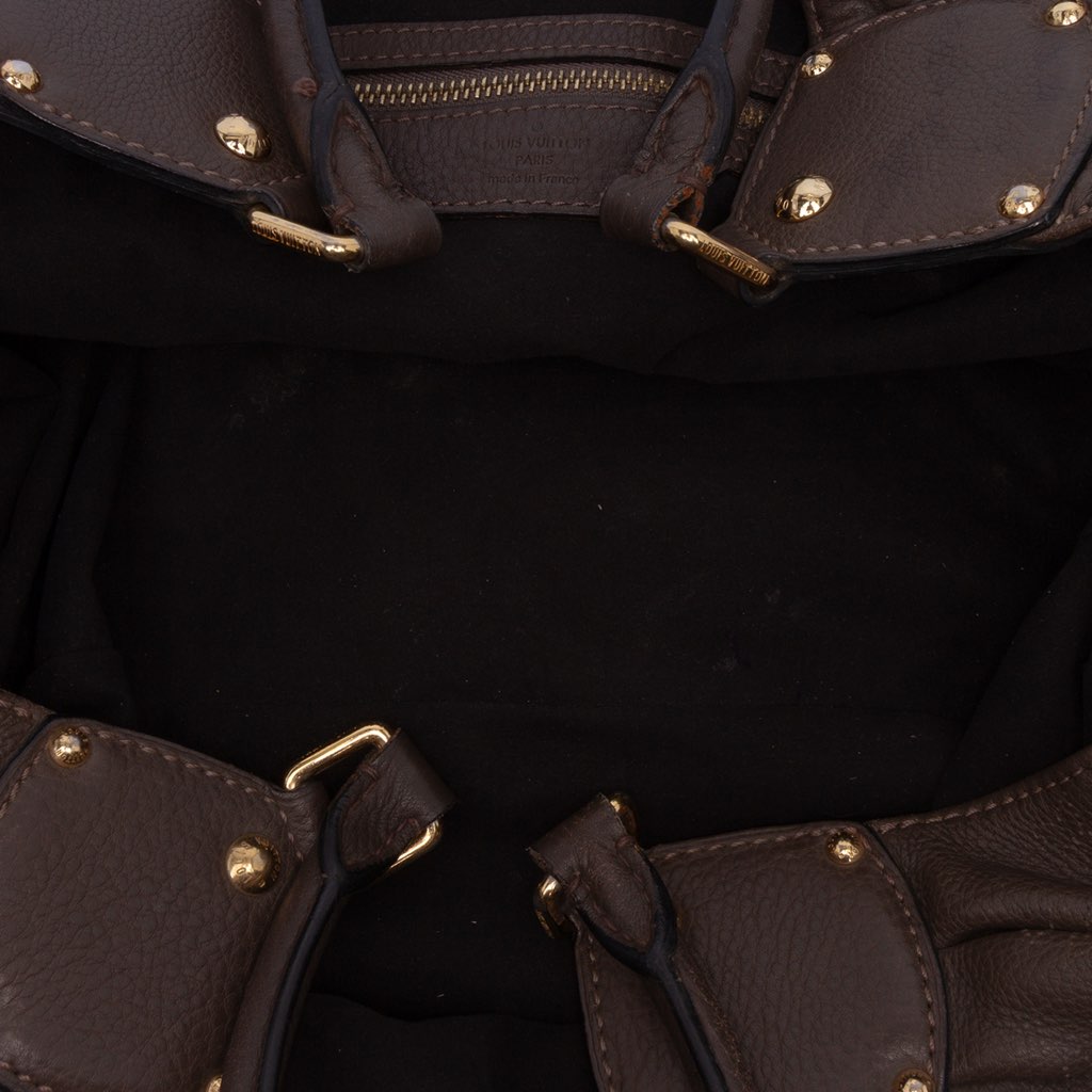 Louis Vuitton Monogram Mahina XL Hobo - 4