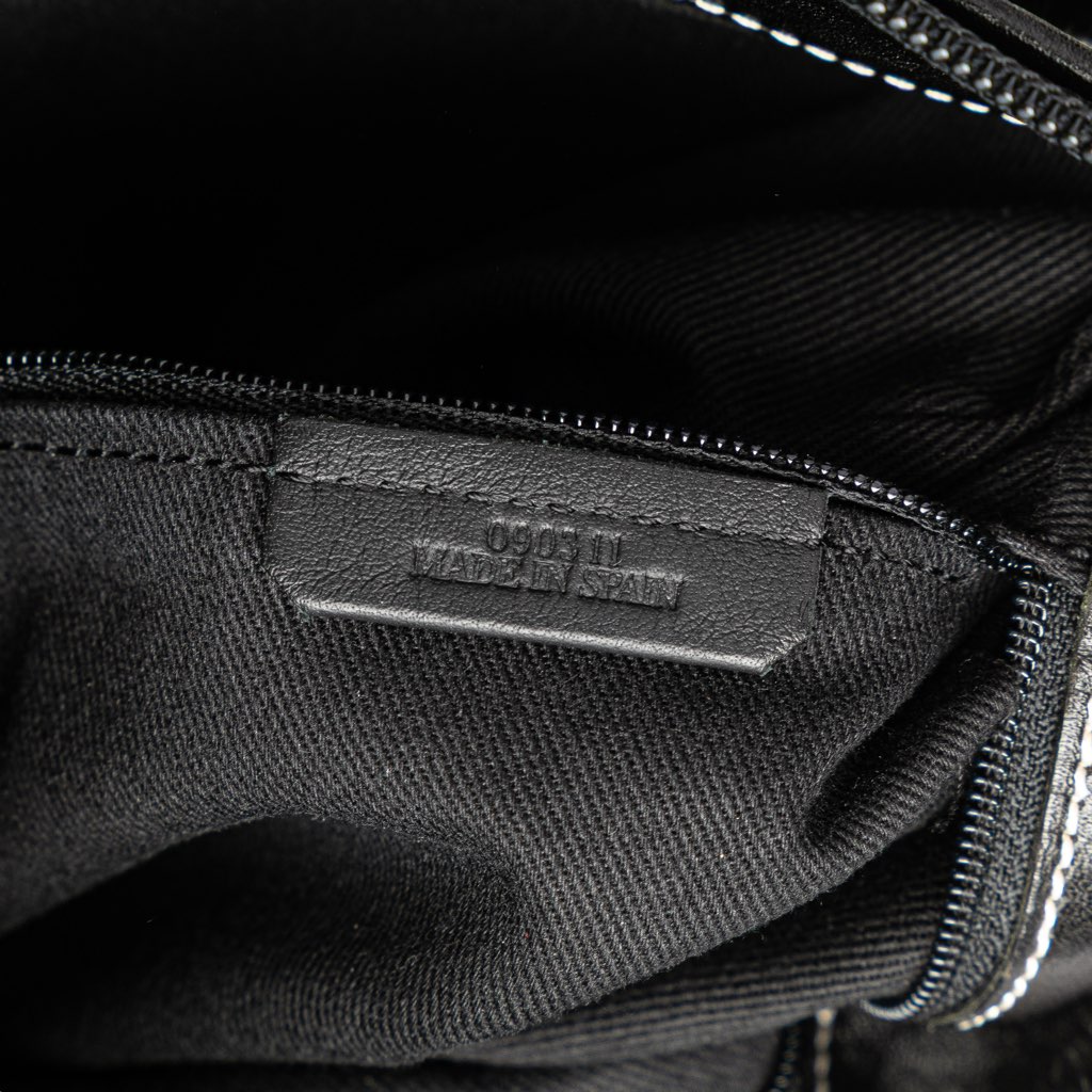 Loewe Anagram Canvas Crossbody - Detail 1