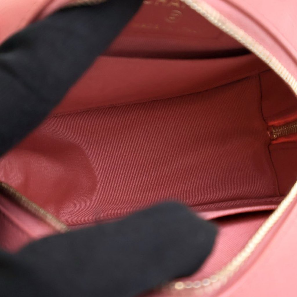 Chanel Quilted Caviar Round Clutch With Chain - 5