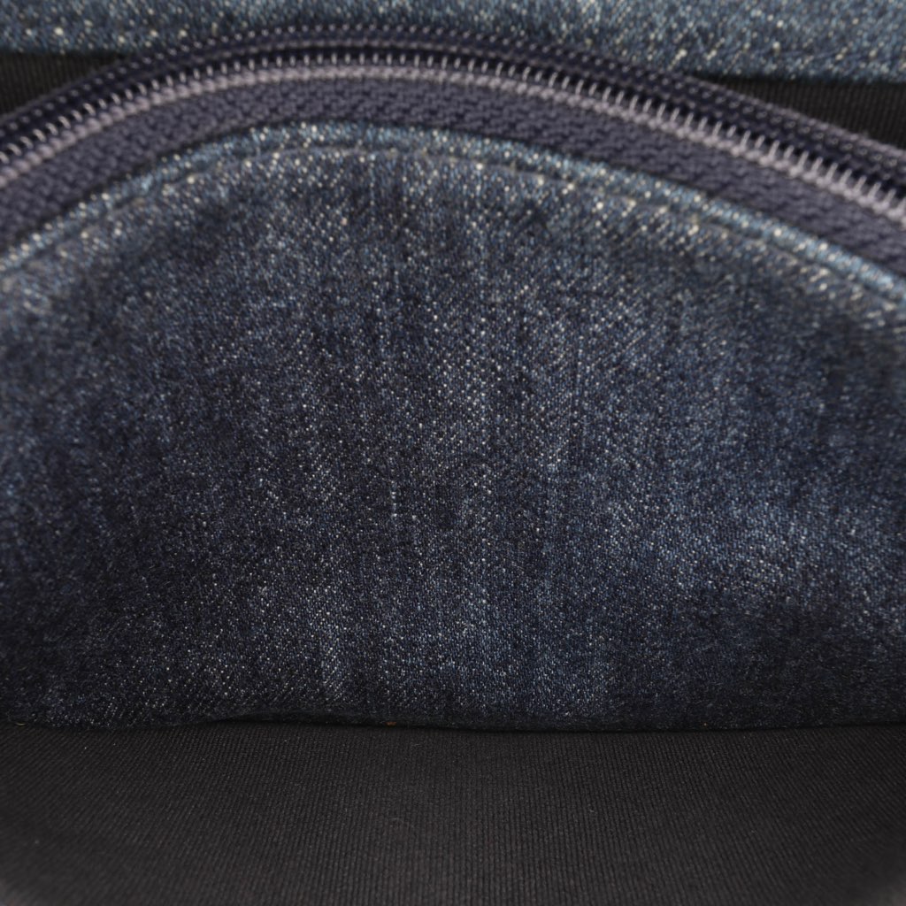 Chanel Denim 19 Flap Wallet On Chain - Detail 2