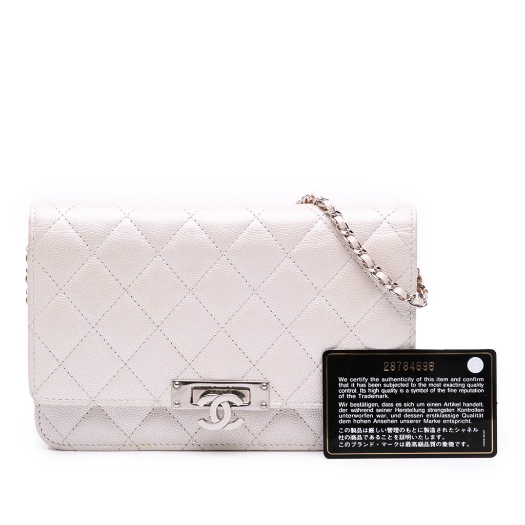 Chanel Quilted Caviar Golden Class Wallet On Chain - Image 15