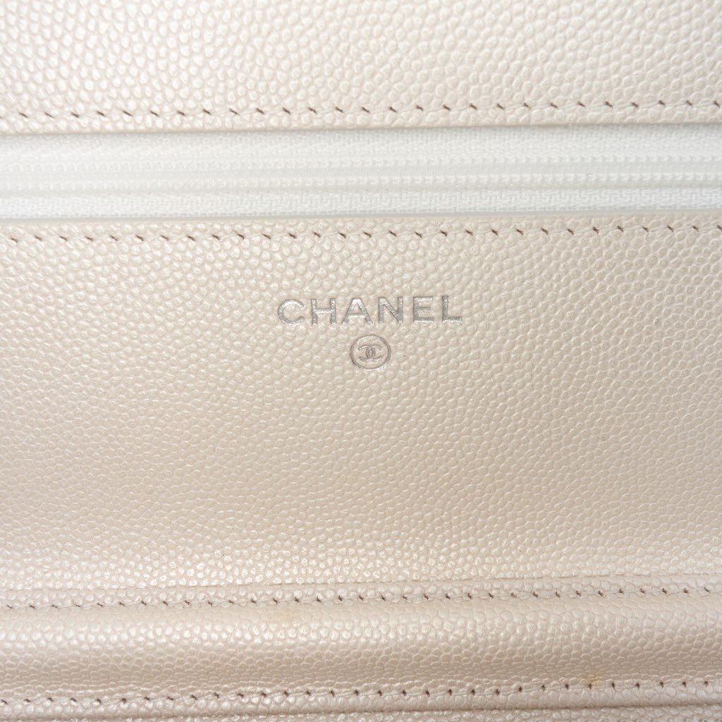 Chanel Quilted Caviar Golden Class Wallet On Chain - Detail 1
