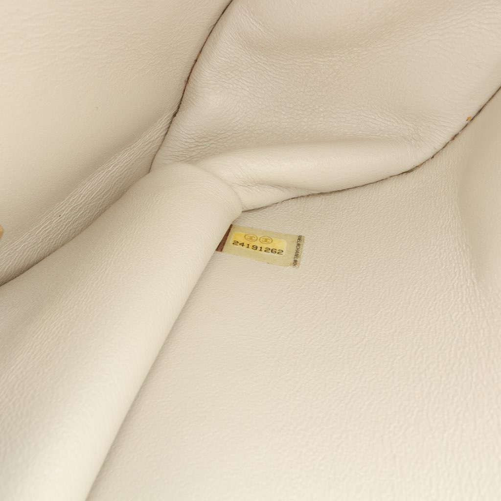 Chanel Mini Lambskin Beauty Lock Flap - Detail 1