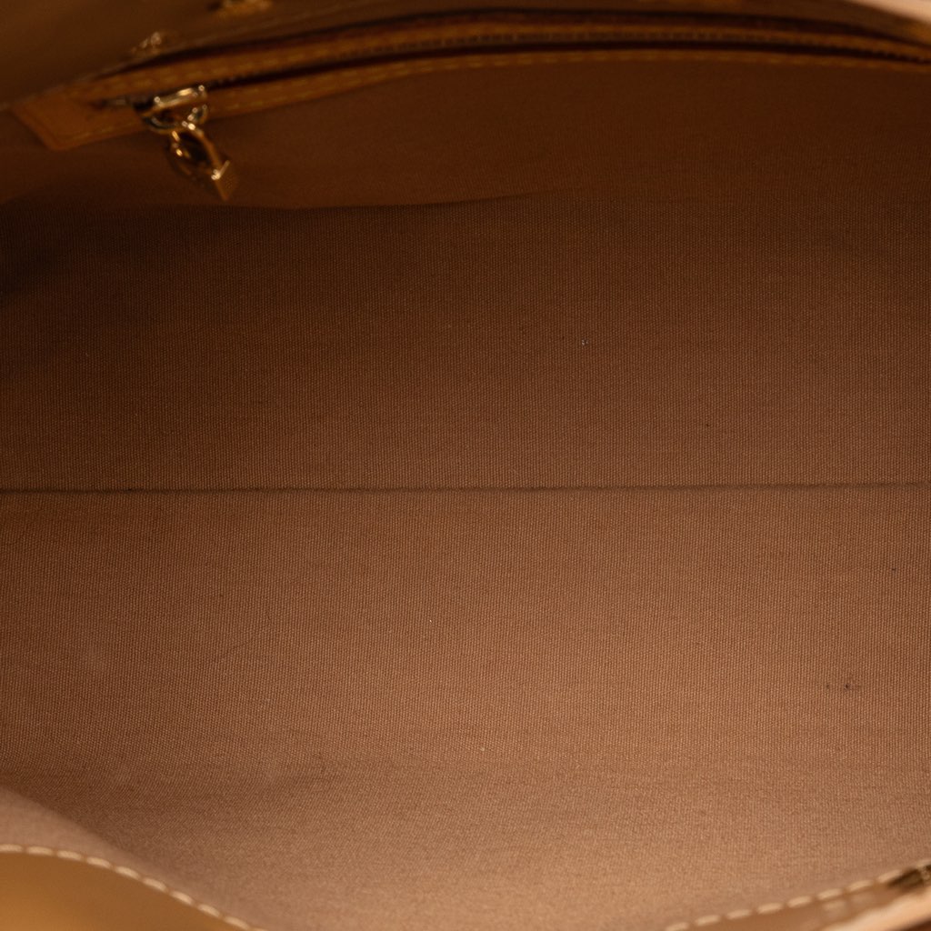 Louis Vuitton Monogram Vernis Reade PM - Side view