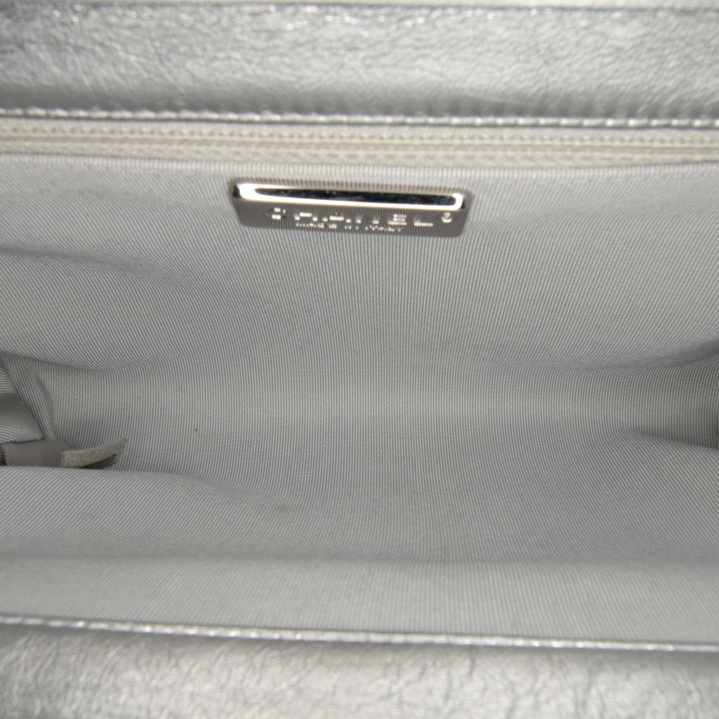 Chanel Quilted Metallic Crumpled Lambskin In The Loop Clutch - 4