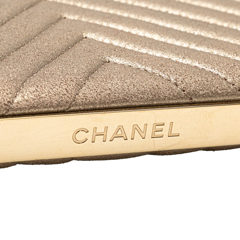 Chanel CC Chevron Quilted Lambskin Clutch on Chain - 5