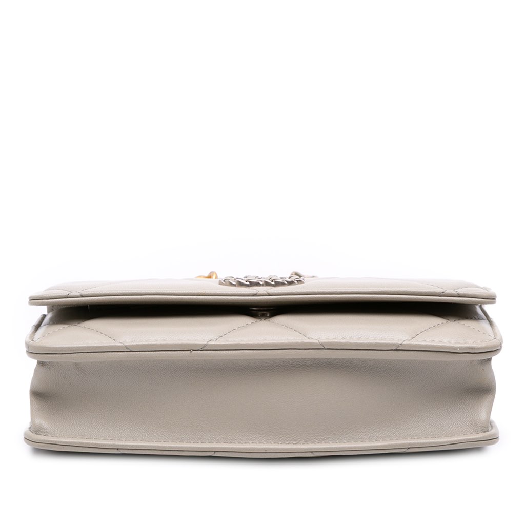 Chanel Quilted Lambskin 19 Wallet on Chain - 3