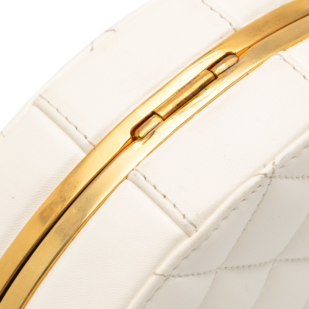 Chanel CC Quilted Lambskin Frame Vanity Case - Detail 2