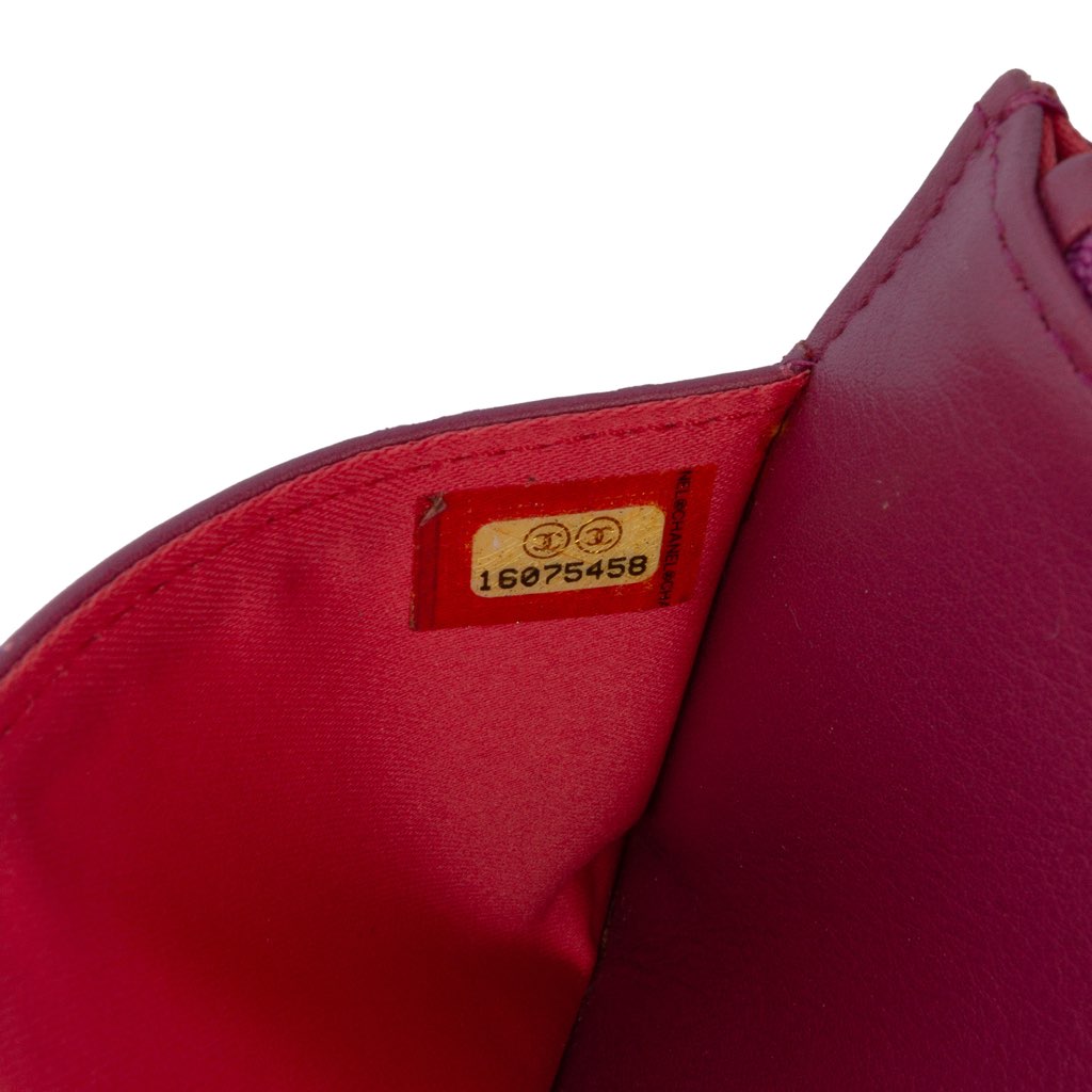 Chanel Patent CC Lipstick Wallet On Chain - Detail 2