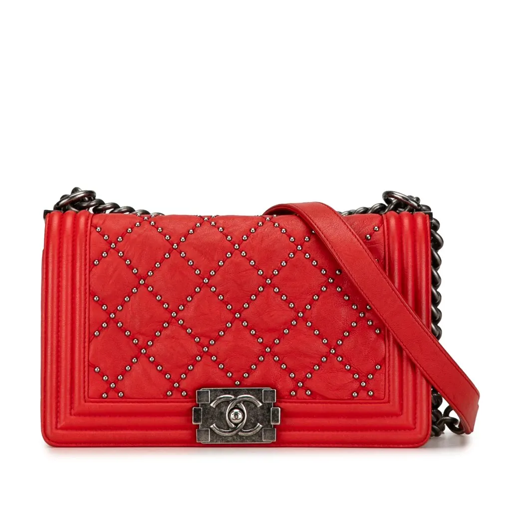 Chanel Old Medium Quilted Crumpled Calfskin Studded Boy Flap Red Leather Good - Front View