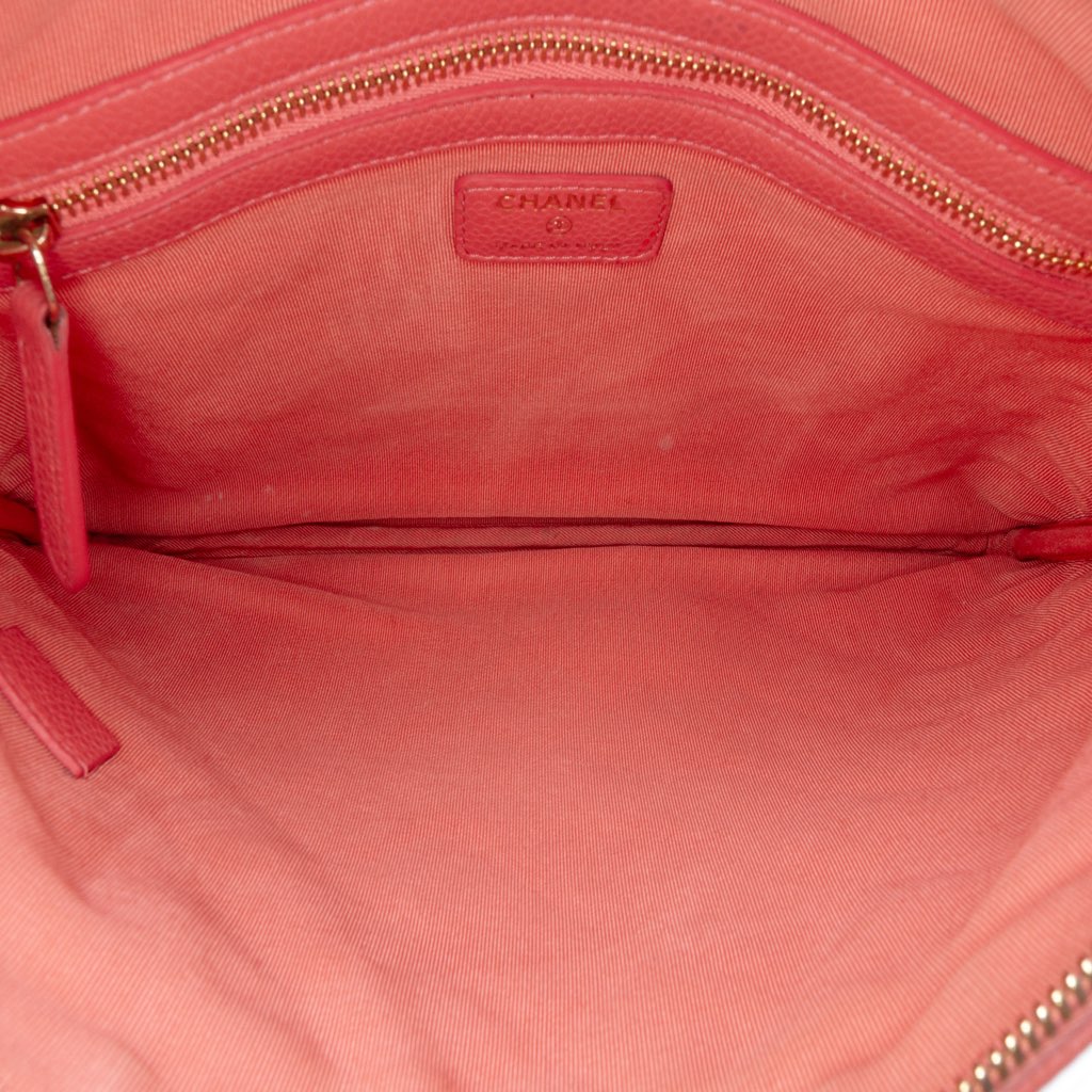 Chanel Medium Quilted Caviar O Case Clutch - 4