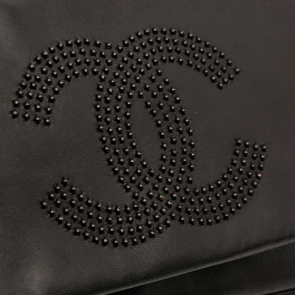 Chanel CC Studded Lambskin East West Flap - Image 10