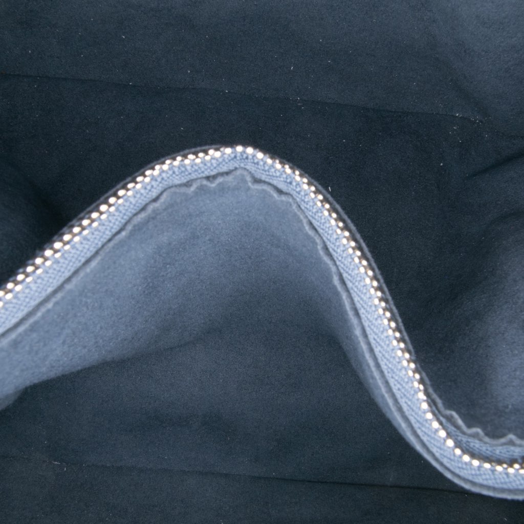 Louis Vuitton Monogram Coussin PM - Detail 1