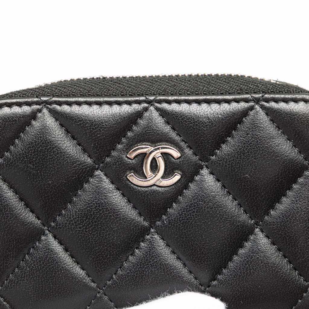 Chanel CC Quilted Lambskin Coin Pouch - Detail 2