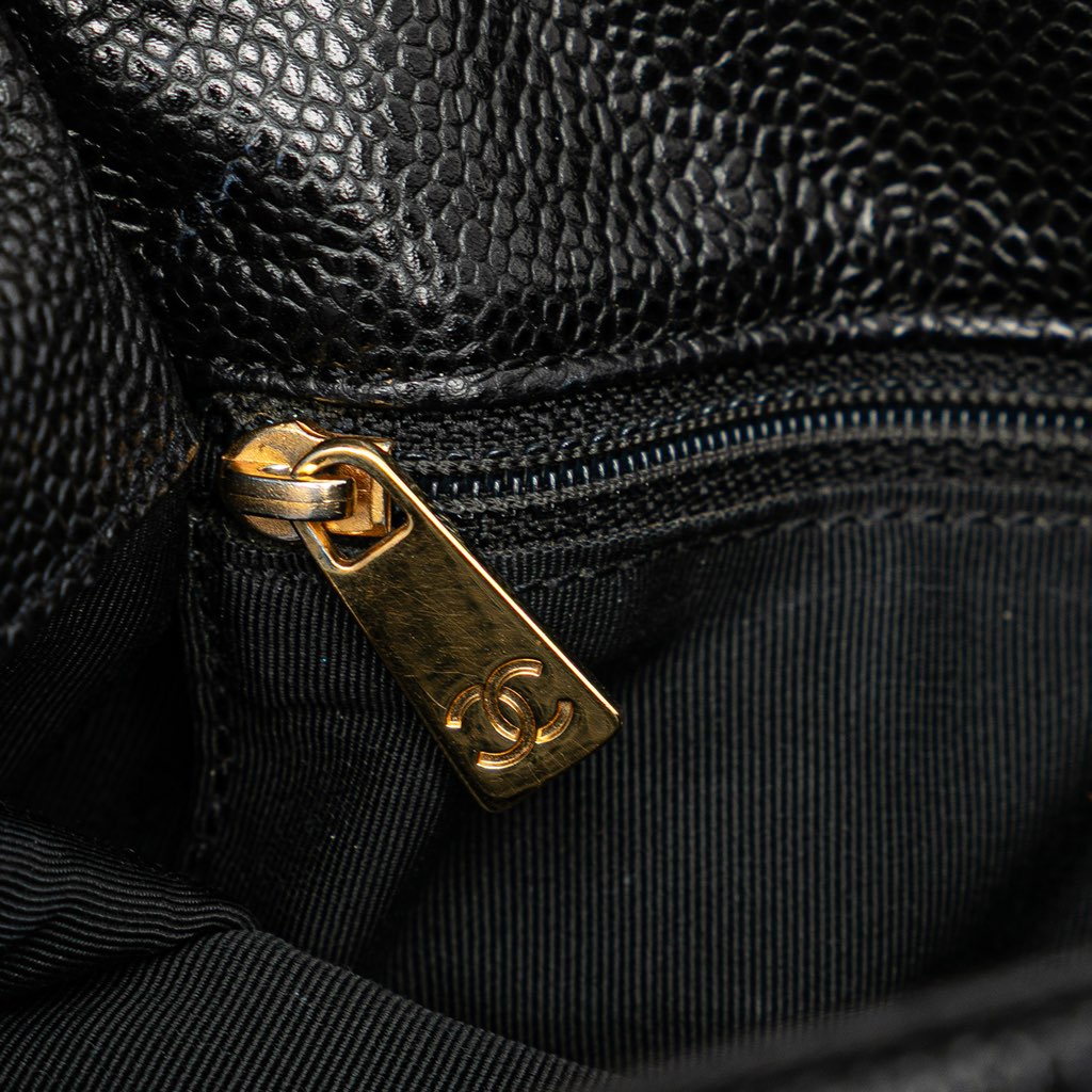 Chanel CC Caviar Wood Top Handle Tote - Detail 2