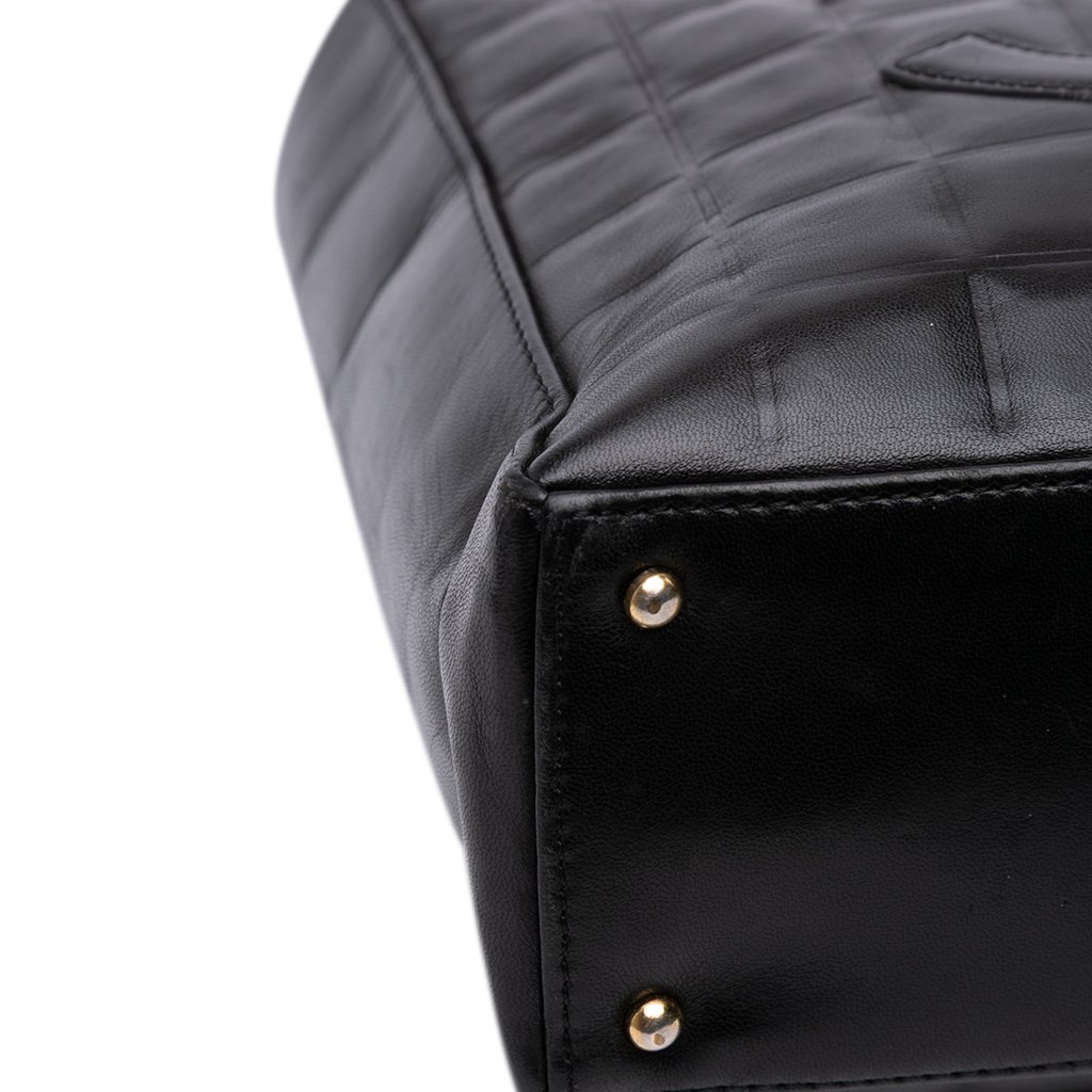 Chanel CC Lambskin Chocolate Bar Tote - Detail 1