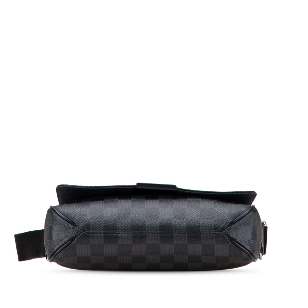 Louis Vuitton Damier Graphite District PM - 3