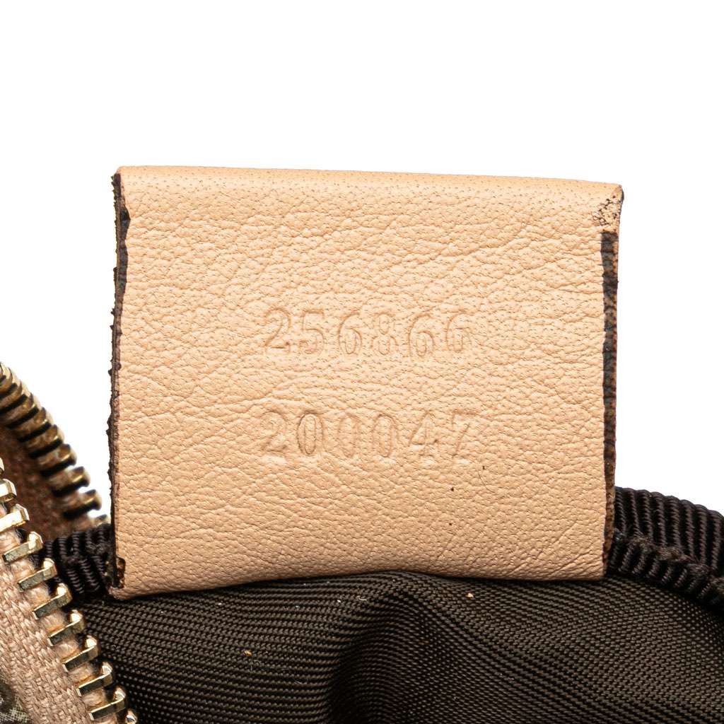 Gucci GG Supreme Pig Pouch - Detail 1