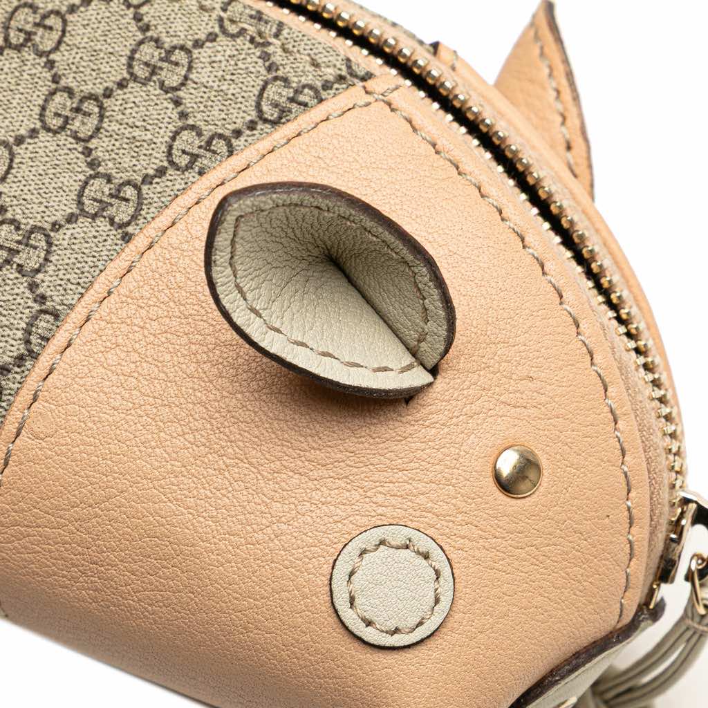 Gucci GG Supreme Pig Pouch - Detail 2