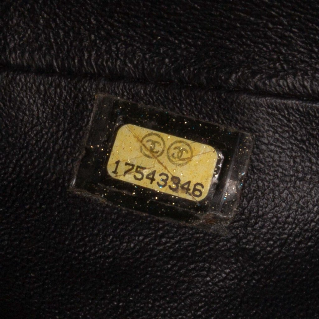 Chanel CC Quilted Patent Clutch With Chain - 5